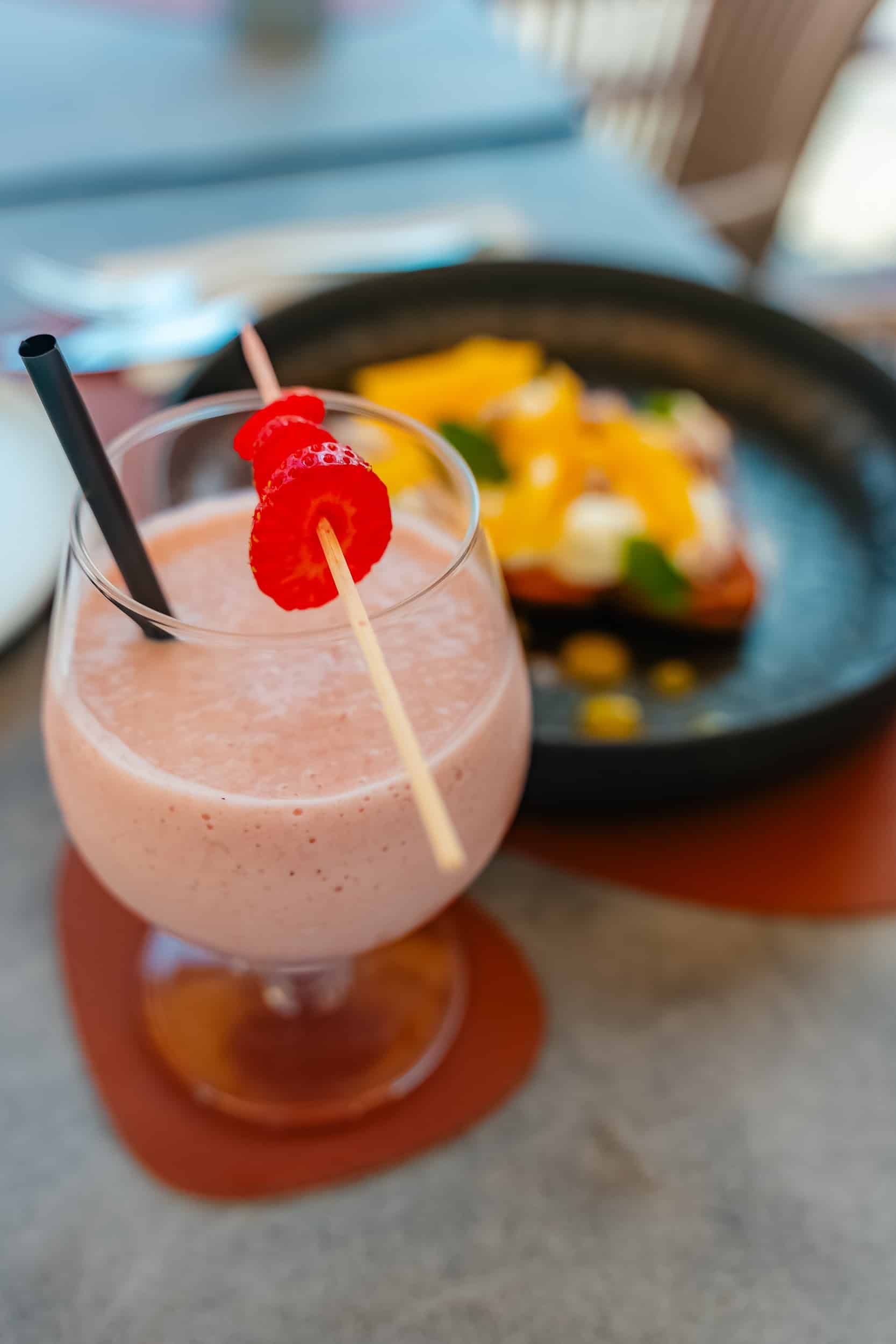 Frullato di frutta fresca e toast gourmet per il brunch da Sfoglia Re a Firenze