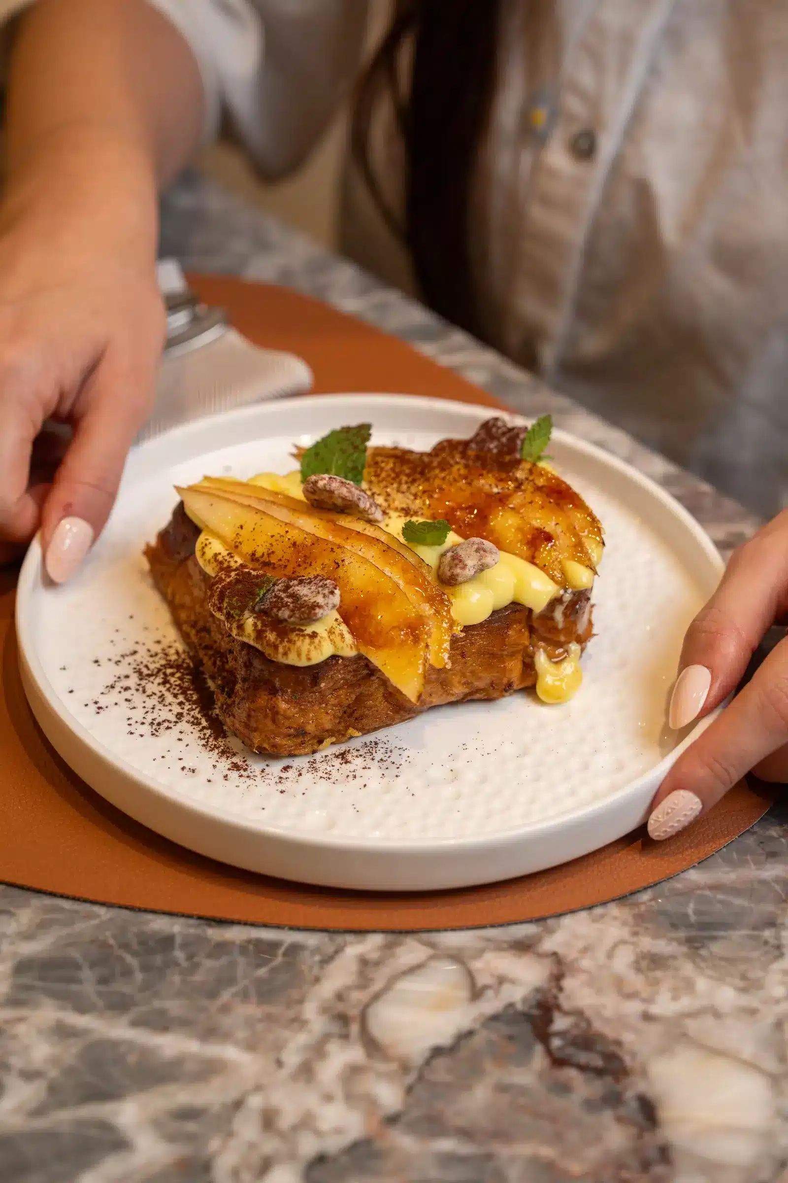 French toast con pere caramellate
